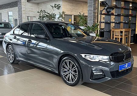 BMW 330 e M Sport Laserlicht Harman Kardon Ambiente.