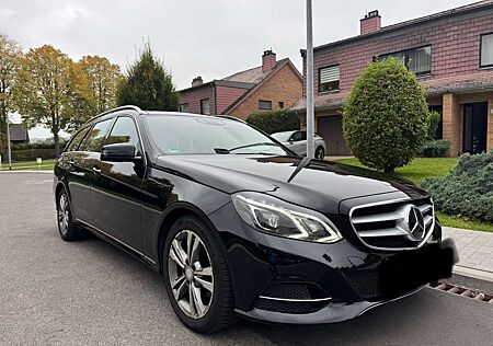 Mercedes-Benz E 220 E-Klasse T-Modell Diesel T BlueTEC