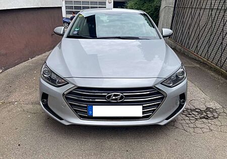 Hyundai Elantra 1.6i Automatik