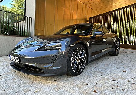 Porsche Taycan Performance Battery Plus, incl. Approved