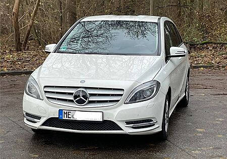 Mercedes-Benz B 180 (BlueEFFICIENCY) 7G-DCT