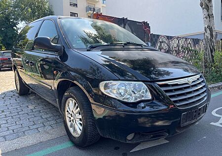 Chrysler Grand Voyager Limited 2.8 CRD Autom.