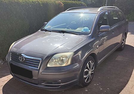 Toyota Avensis 2.0 VVT-i Combi Travel
