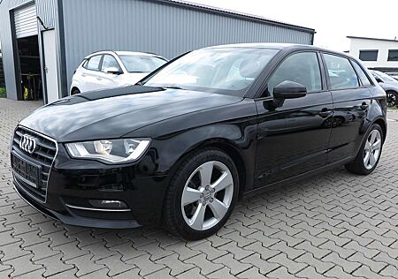 Audi A3 Sportback PDC Vorne Hinten Klima