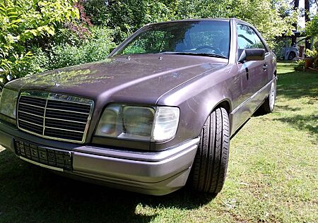 Mercedes-Benz E 220 E-Klasse C