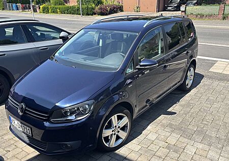 VW Touran Volkswagen Life, DSG, Panorama Dach, 7 Sitze