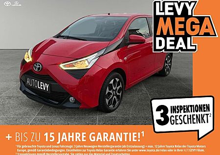 Toyota Aygo 1.0 x-play +CarPlay+Kamera+Tempomat+Klima+BT
