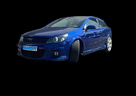 Opel Astra GTC OPC 1.9 CDTI Edition