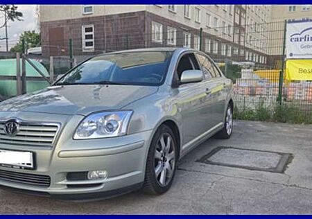 Toyota Avensis 2.0 Lim 2.Hd Aut PDC AHK Allwett. HU:NEU