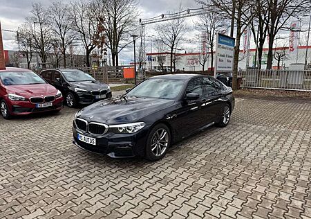 BMW 520 dxDrive*Msportpaket*Glassdach*Rü-Kamera*Leder