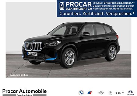 BMW iX1 xDrive30 HUD PANO ACC RFK NAVI Standh. LED