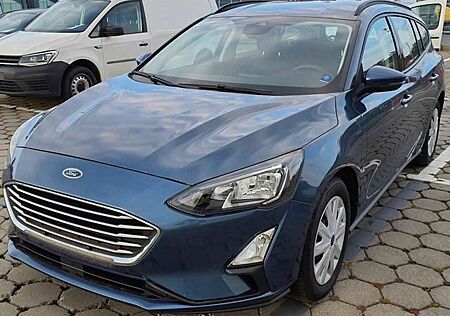 Ford Focus TOURNIER ECOBOOST AUTOMATIK + Winterpaket