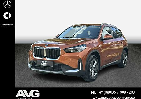 BMW X1 sDrive 20i PANO LED DSC HUD HiFi Harman
