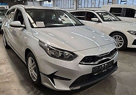 Kia XCeed Ceed SW / cee'd SW Cee'd SW*Diesel*1.Hand*Auto*KAMERA*TOP*GARANTIE