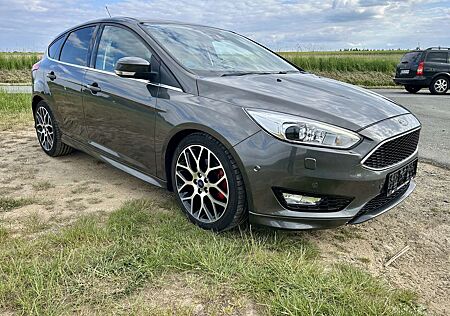 Ford Focus 1.5 EcoBoost Titanium Sport Xenon 18 Zoll