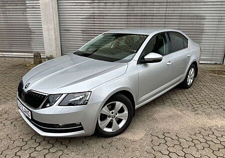 Skoda Octavia 1.5TSI Limousine Style*DSG*ACC*PDC*App-N