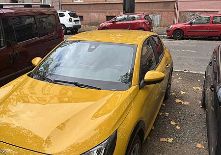 Peugeot 208 e- Active