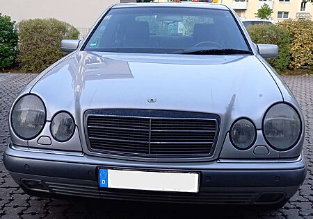 Mercedes-Benz E 320 Elegance