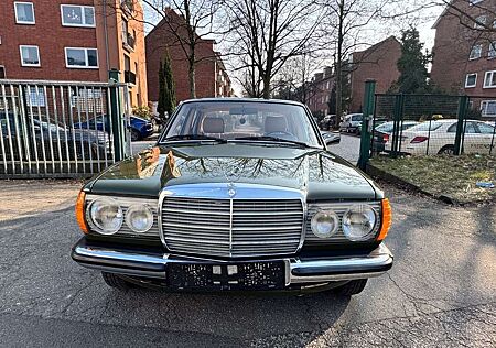 Mercedes-Benz 200 D