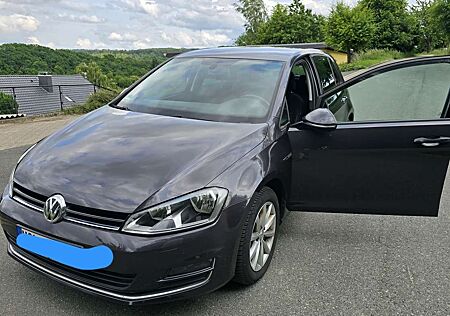 VW Golf Volkswagen Lounge BMT