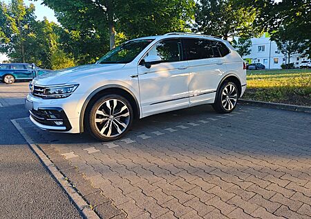 VW Tiguan Allspace Volkswagen R-Line 2.0 TDI SCR 4Motion DSG