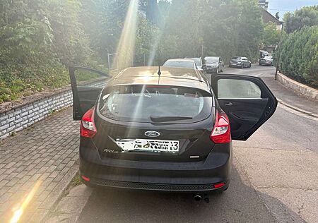 Ford Focus 1.6 EcoBoost Start-Stopp-System Champions Ed