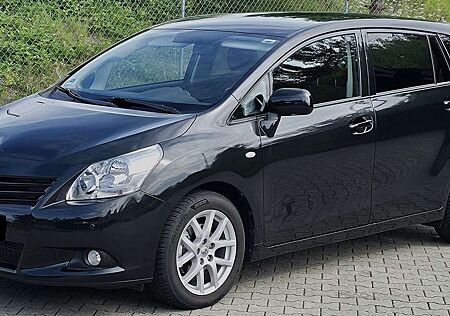 Toyota Verso Travel Automatik 1.Hand PDC Alu Tüv neu