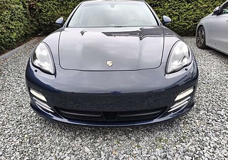 Porsche Panamera 4 S