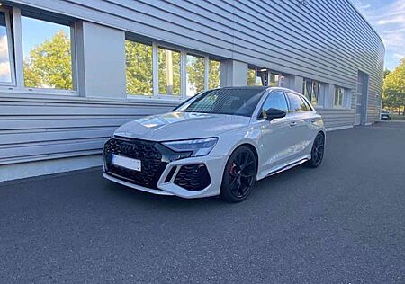 Audi RS3 RS 3 Sportback/B&O/280km/h /Abgas/Design
