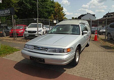 Ford Crown Victoria/ Bestattungsfahrzeug/Filmfahrzeug