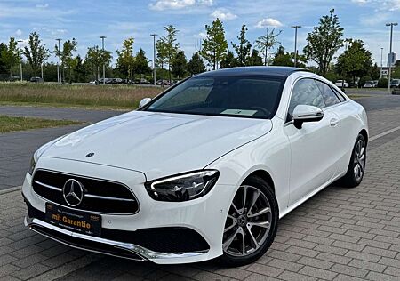 Mercedes-Benz E 220 d Coupe/PANORAMADACH/WIDESCREEN/53TKM/GEPF