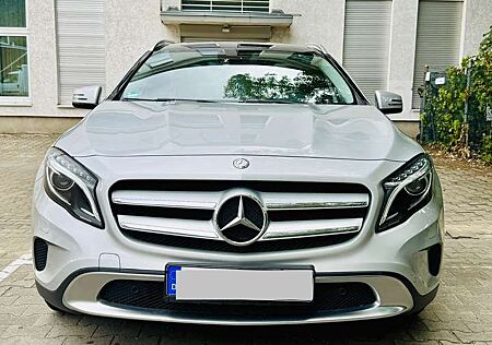 Mercedes-Benz GLA 200 (156.943)