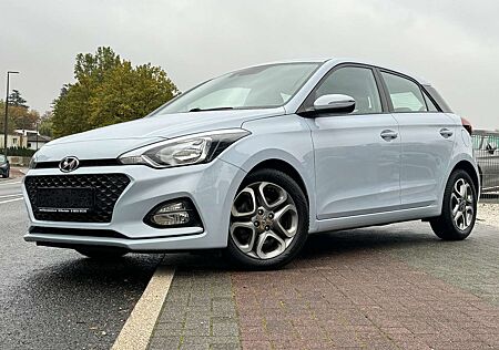 Hyundai i20 gebraucht kaufen Hyundai i20 Trend Navi Rkam Spurhalte Unfallfrei 2.Hand TOP
