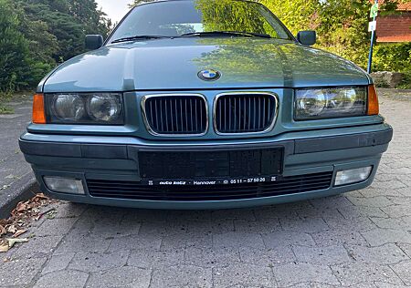 BMW 323i 323 Autom., E36, 1. Hand, 87.000 km,Klimaautom.,