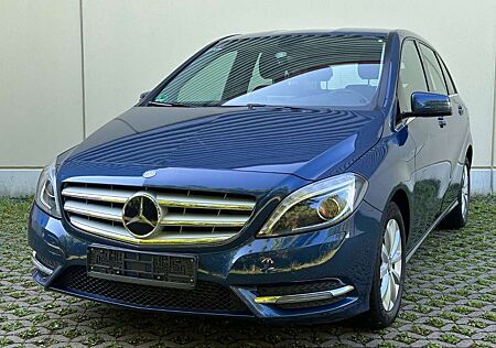 Mercedes-Benz B 180 | Xen | Navi | PDC |