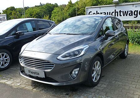 Ford Fiesta Titanium X_95PS_LED_WintPak_FahrAssPak