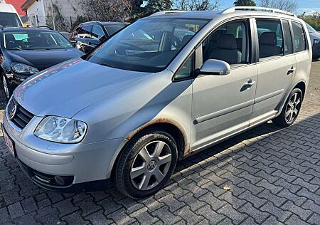 VW Touran Volkswagen Highline 2.0 TDI Schiebedach AHK 6-Gang