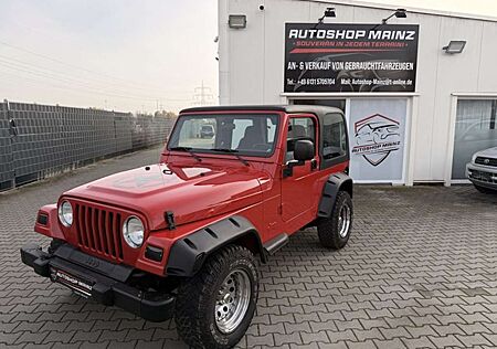 Jeep Wrangler 2.4 Sport **Blickfänger**