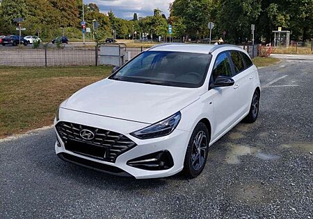 Hyundai i30 Kombi 1.0 T-GDI 48V-Hybrid DCT Intro