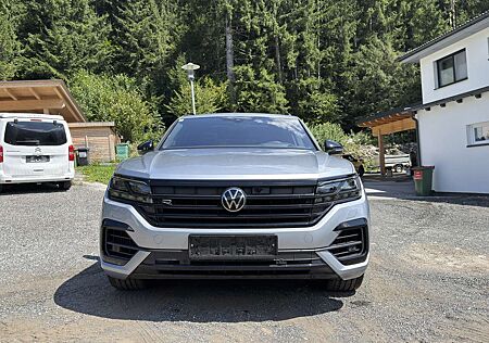 VW Touareg Volkswagen R 3.0 V6 e-Hybrid Dynaudio AHK voll