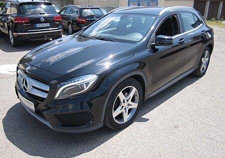 Mercedes-Benz GLA 200 AMG Line ~ Automatik ~ Leder ~ Navi