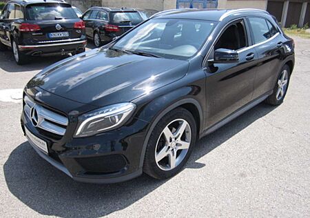 Mercedes-Benz GLA 200 AMG Line ~ Automatik ~ Leder ~ Navi