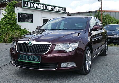 Skoda Superb Elegance*SH-gepfl.*1.Hand*Nr.49