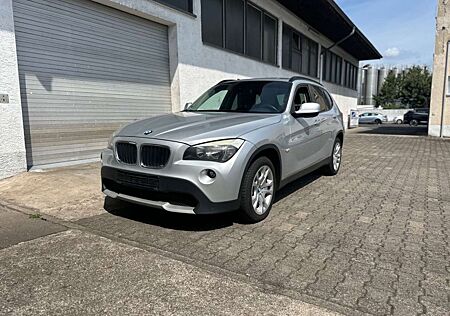 BMW X1 xDrive 18d Automatik Panoramadach Klimaautom.