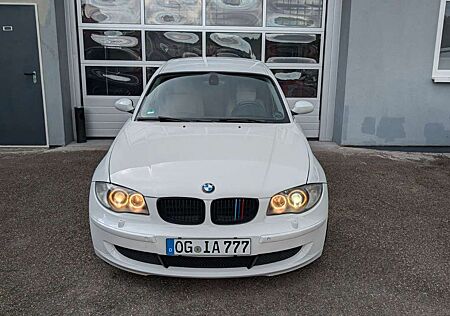 BMW 120 i Lim. Aut. Leder Sportsitze 19 Zoll Xenon