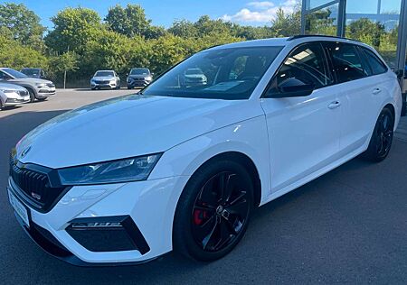 Skoda Octavia Combi 2,0TSi RS 6-Gang Matrix Navi Key