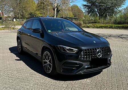 Mercedes-Benz GLA 35 AMG PREMIUM-KEYL-DISTR-PANO-STHZ-AHK-360°-HUD-SOUND