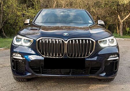 BMW X5 M50i