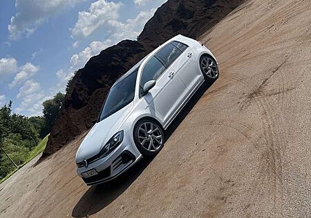 VW Golf Volkswagen GTD 2.0 TDI SCR DSG