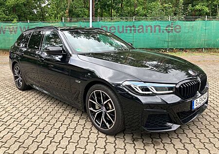 BMW 530e 530 xDrive Touring Aut. Luxury,HUD,AHK,PANO,LEDER
